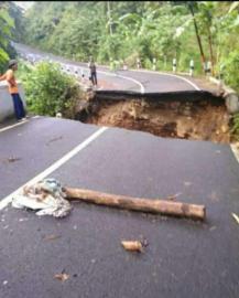 BENCANA BANJIR MELANDA KALURAHAN PUCUNG