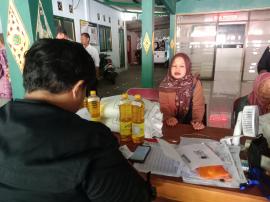 PEMBAGIAN BERAS DAN MINYAK GORENG